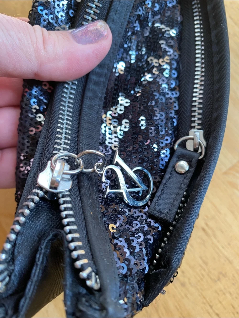 V ! Victoria’s Secret black cosmetic bag